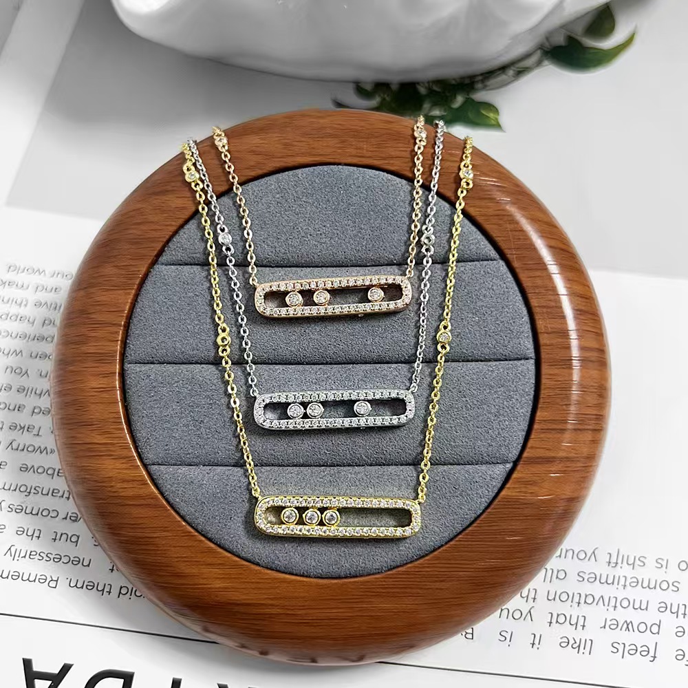 Luxury designer three diamond sliding chain women's 18k fashionable collarbone chain wholesale with original cloth bag as a gift