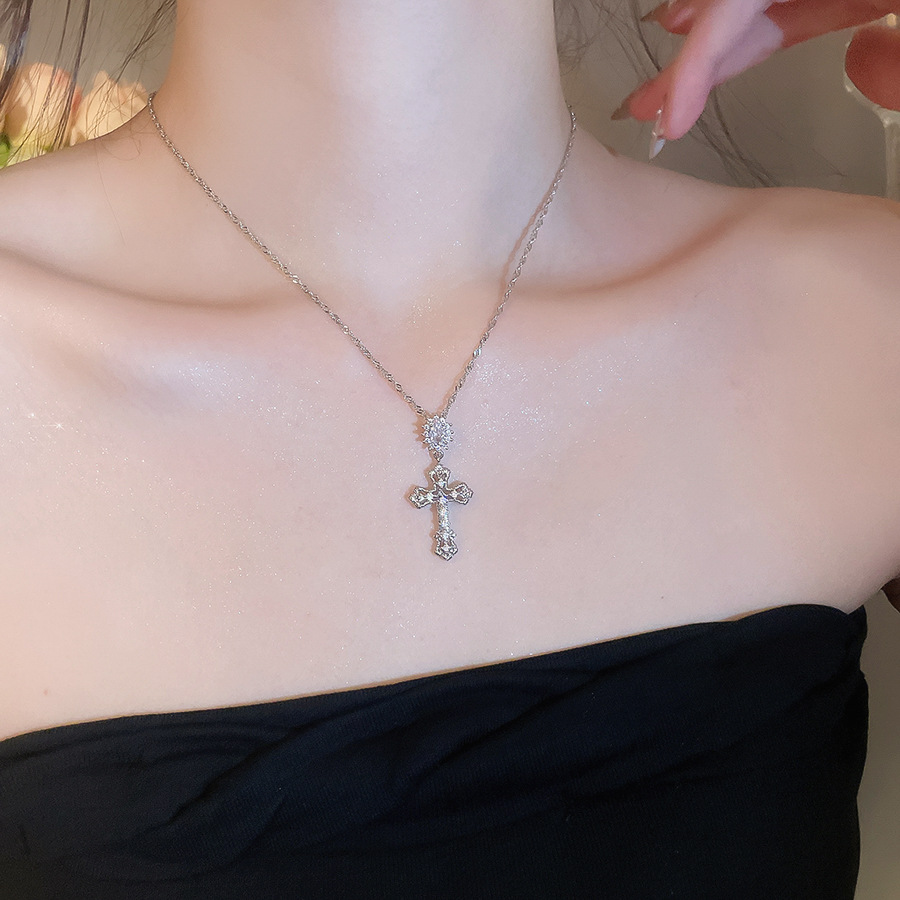 Cross Diamond Necklace for Women, Light Luxury Niche Trendy Cool Girl Choker, High-end Clavicle Chain, Hip-hop Style Accessory - view 6