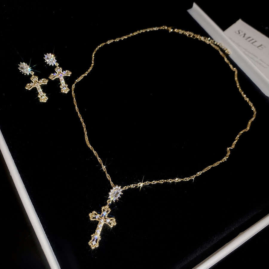 Cross Diamond Necklace for Women, Light Luxury Niche Trendy Cool Girl Choker, High-end Clavicle Chain, Hip-hop Style Accessory - view 3