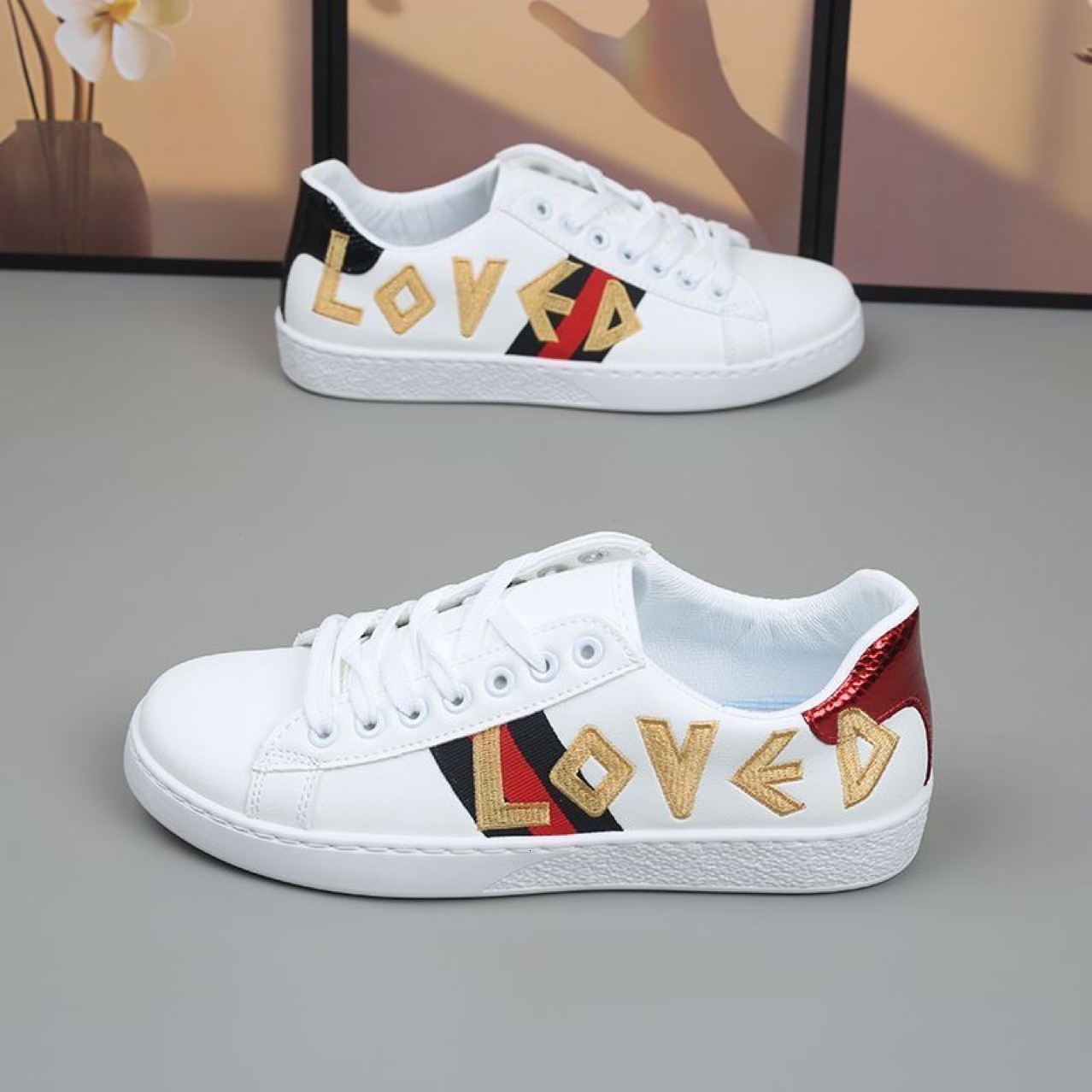 Designer Luxury Web Stripe White Casual Shoes Men LOVED Letter Embroidery Contrast Glossy Heel Anti Slip Rubber Sole Daily Footwear