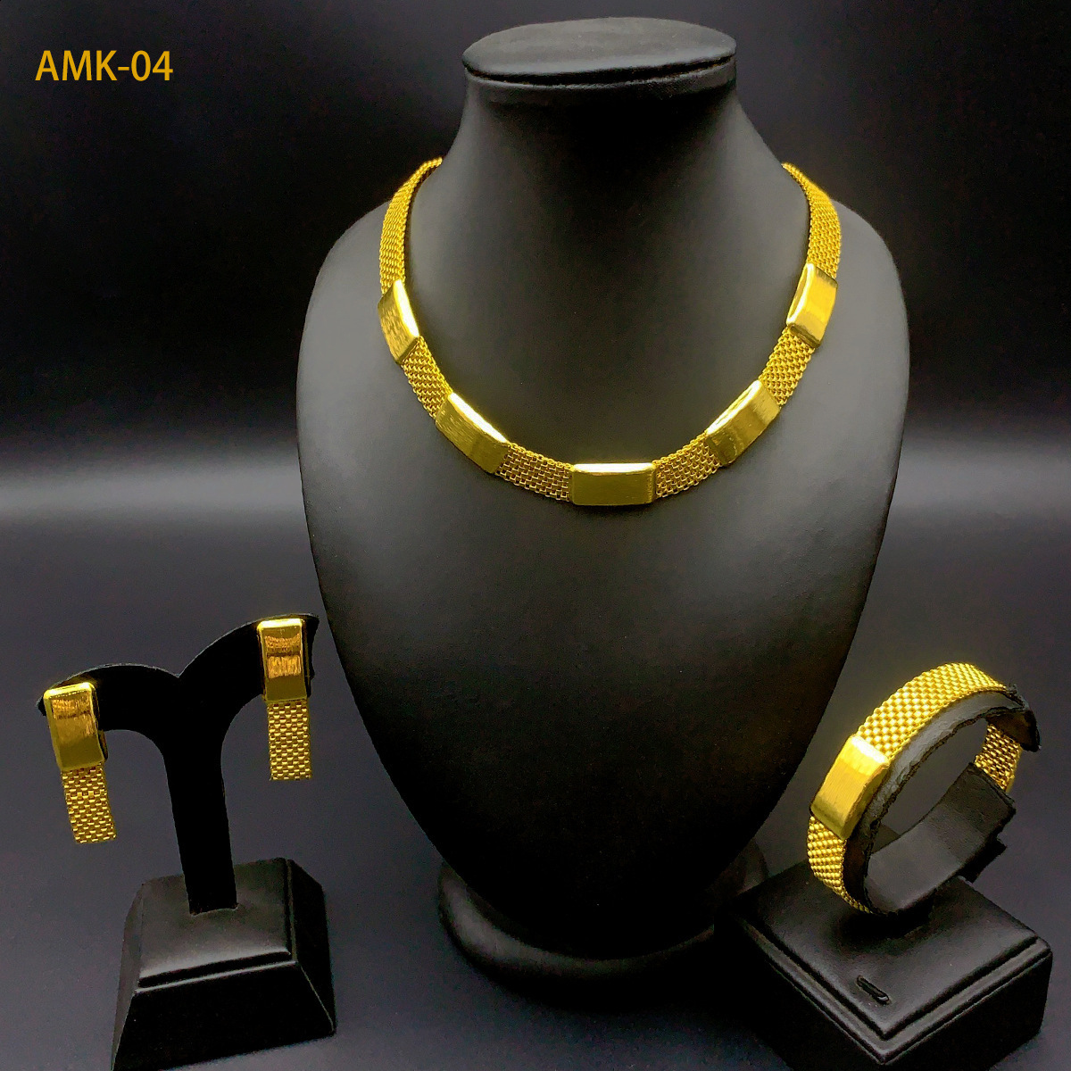 Dubai Jewelry Set 3Pcs Bracelet Necklace Earring Set 18K Gold Plated Necklace Fashion Bridal Wedding Party Gift 240913
