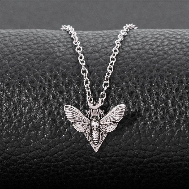 Moth pendant necklace made of zinc alloy an accessory for men and women everyday wear 230320z