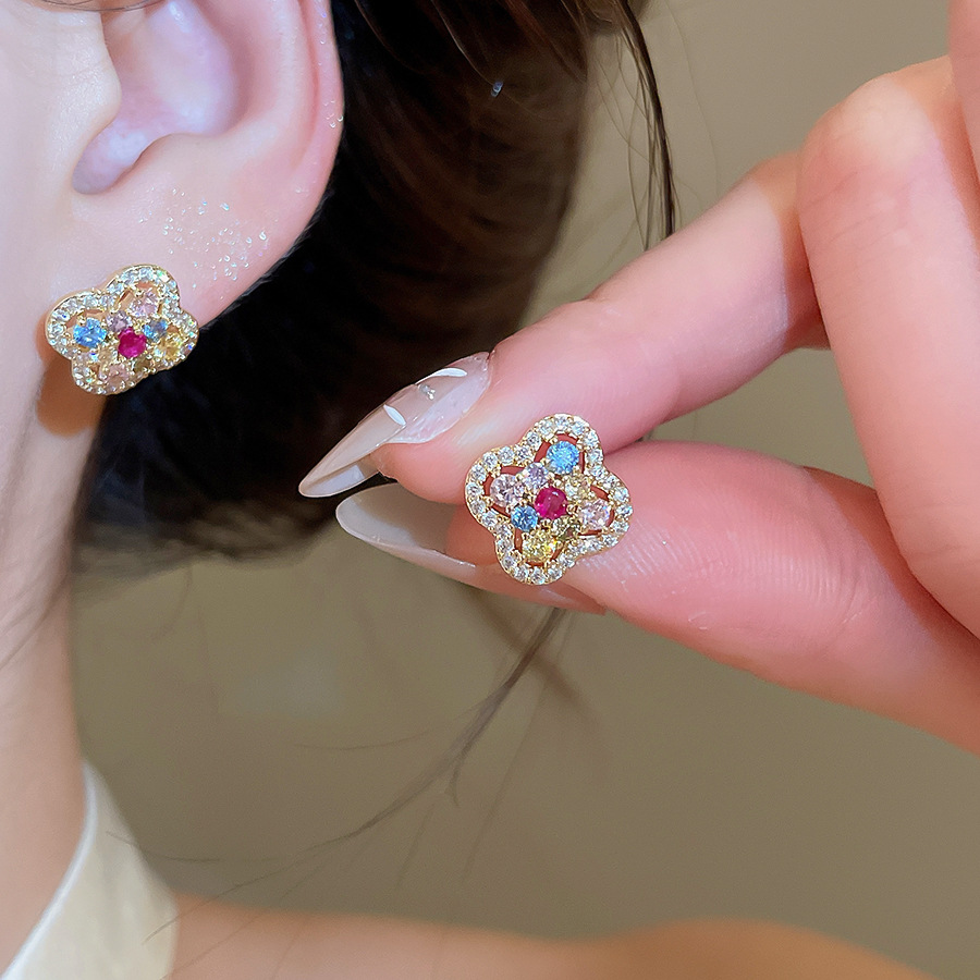Zircon flower pendant earrings, light luxury high-end earrings with a unique design, versatile and niche ear accessories - view 3