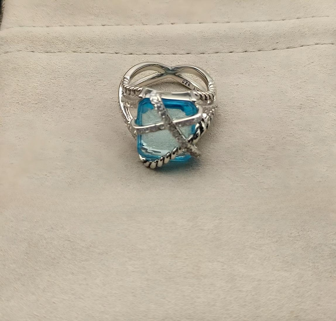 2026 New 925 Sterling Silver Christmas New Jewelry Retro Couple Trend Fashion Simple Spiral Design Crystal Ring for Men and Women To Wear