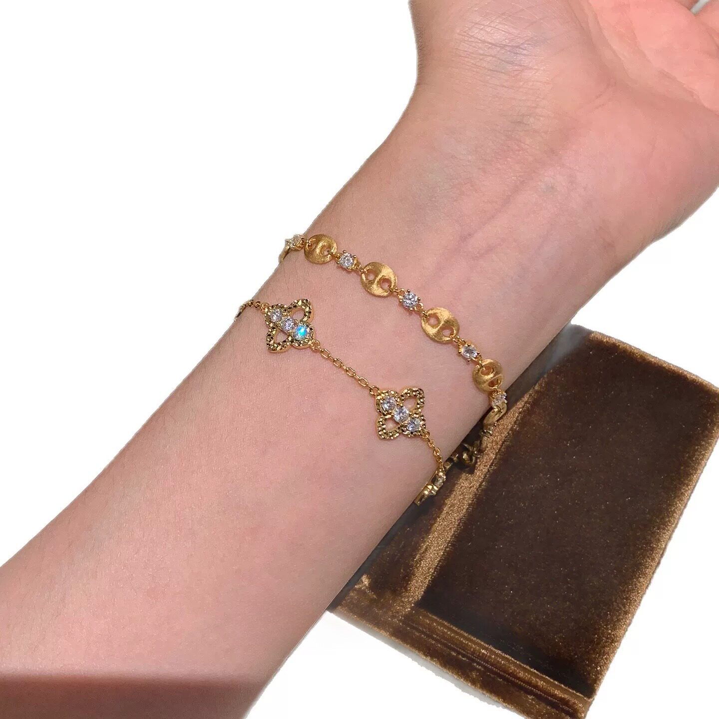 Vintage-style diamond-embellished flower bracelet, vintage charm, light luxury, high-end feel, exquisite and versatile jewelry - view 6