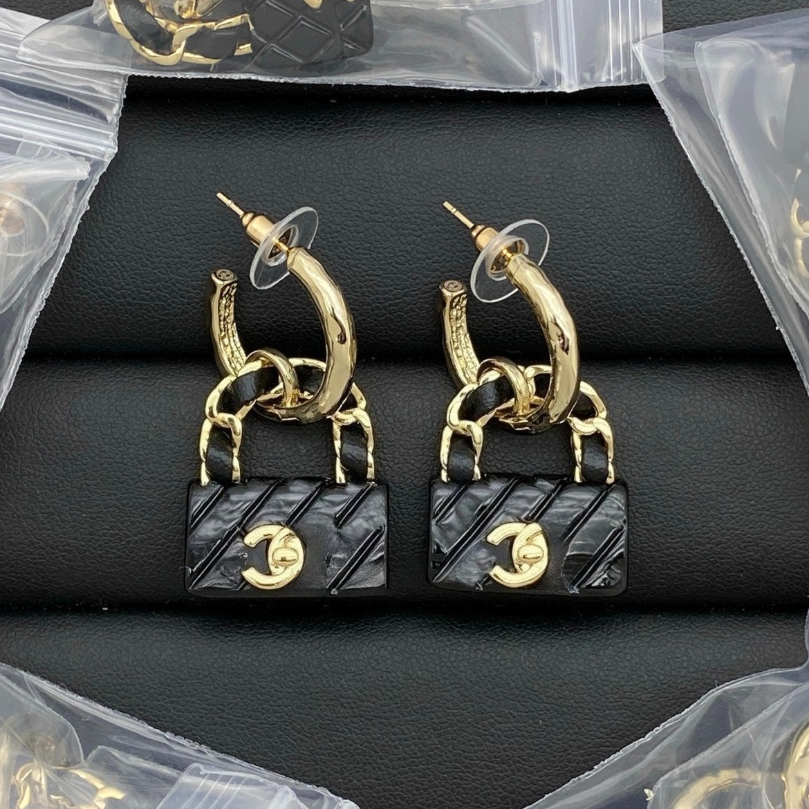 Never Fading Round Designer Ear Stud Earrings Pearl Real Gold Brass Copper Stamp Letter Earring Fashion Womens Elegance Wedding Party Jewelry Accessories F73