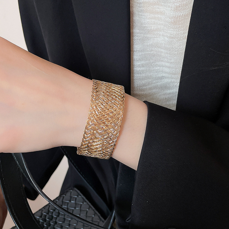 European American cross-border woven plaid open bracelet, exquisite and unique heavy-duty design, niche versatile women's jewelry - view 6