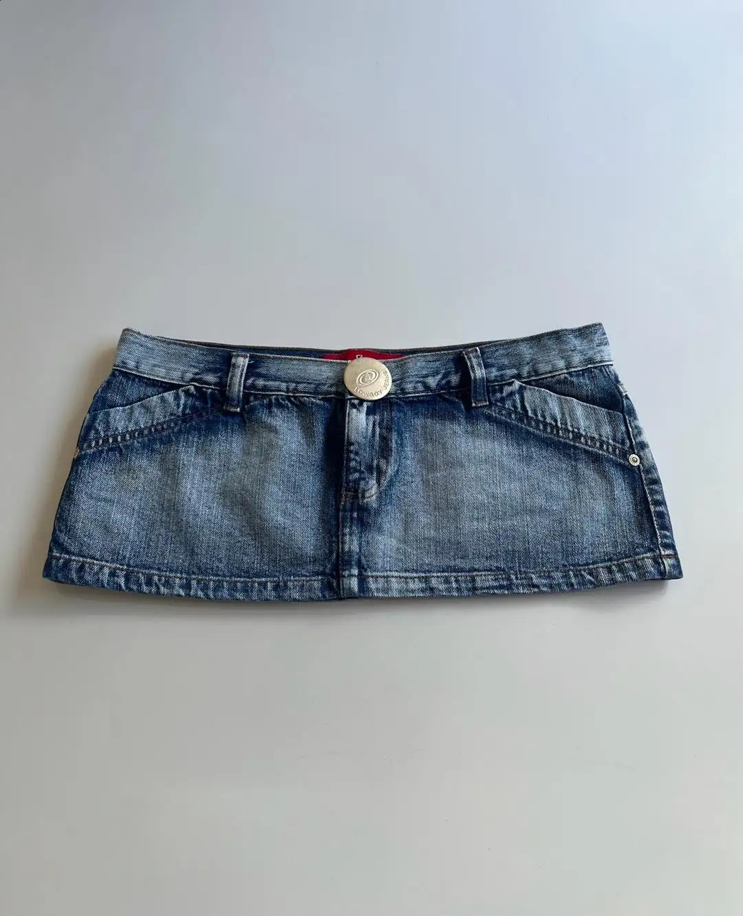 Y2K American Retro Blue Washed Denim Mini Skirt For Women Fashion Pocket Low Waist Metal Button Details Slim Casual Denim Skirt 260608 - view 3