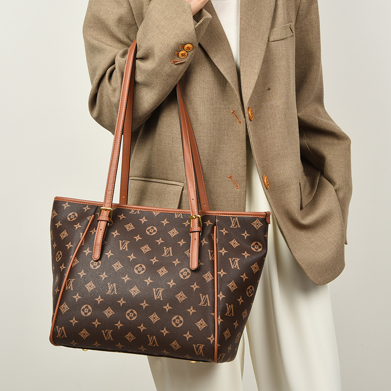 Luxury OULAIMEIZI 2026 Hot Fashion Retro Designer Casual Tote Bag Versatile Trendy Large Capacity Brown Yellow Travel Bags for Women