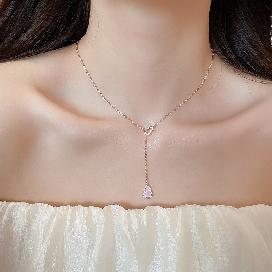 Fortune Gourd Mother-of-Pearl Necklace Accessory for Women, Summer Clavicle Chain, Light Luxury Niche Design, High-End Neck Chain Jewelry - view 4
