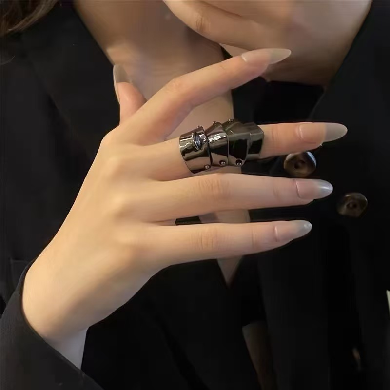 High end designer armor ring, Queen Dowager Saturn, antique emblem armor, women's joint ring wholesale - view 4