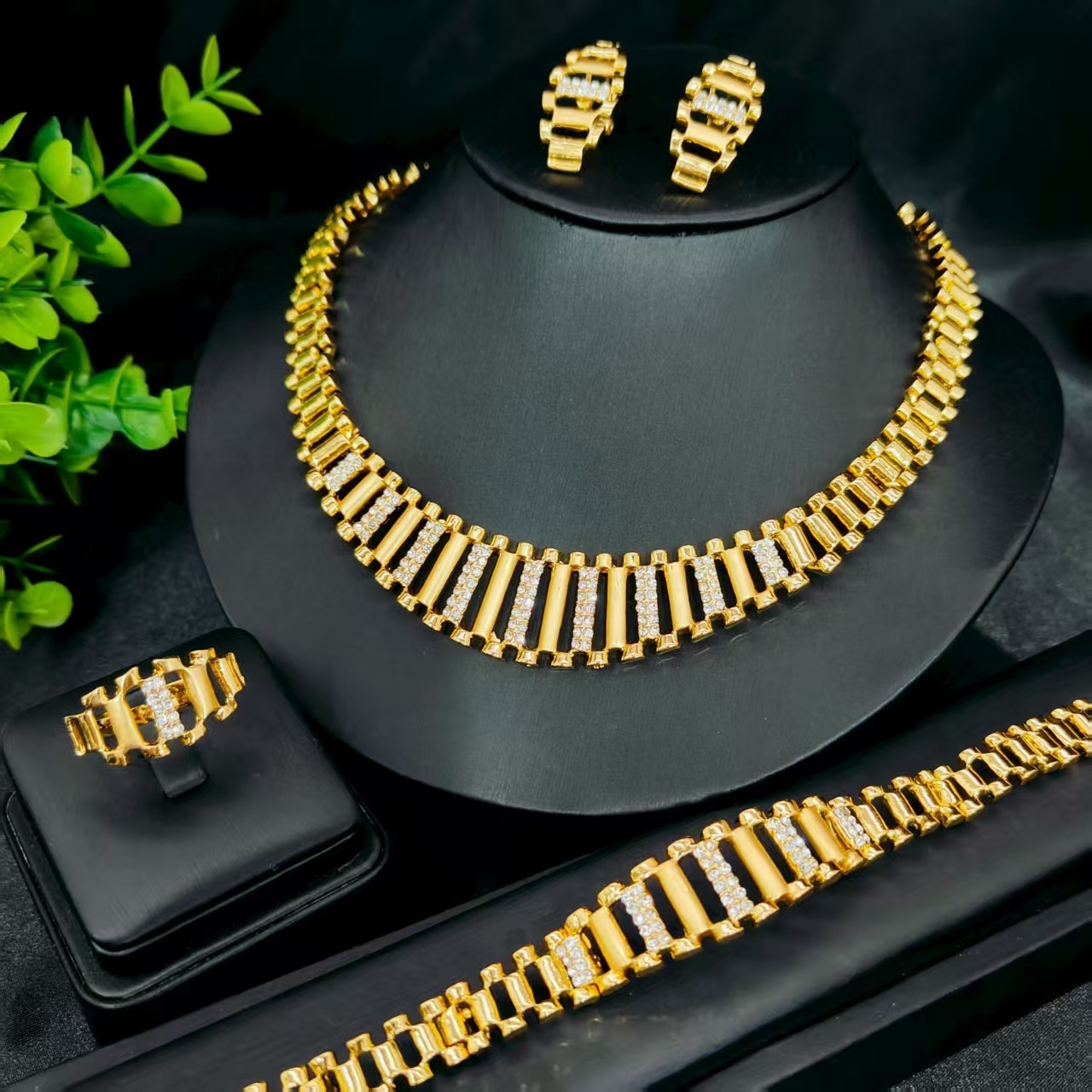 New hot-selling necklace earrings bracelet ring jewelry set watch strap bridal wedding accessories250618