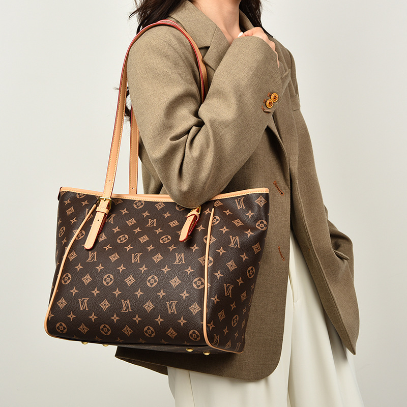 Luxury OULAIMEIZI 2026 Hot Fashion Retro Designer Casual Tote Bag Versatile Trendy Large Capacity Brown Yellow Travel Bags for Women