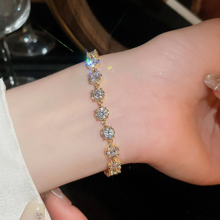 18k real gold plated zircon round clasp bracelet, fashionable, light luxury, high-end feel, versatile commuter jewelry for women - view 8