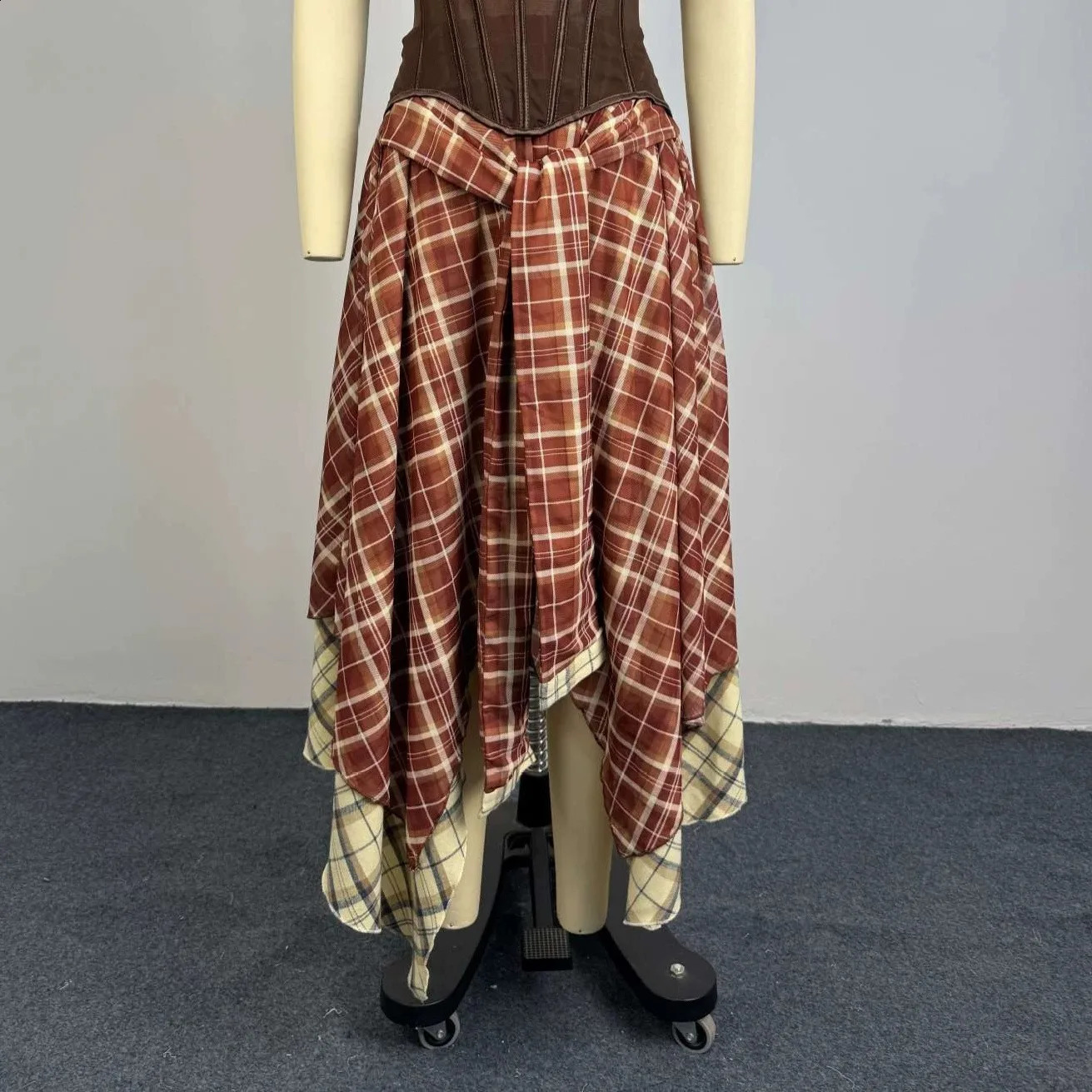 Womens Retro Plaid Slimming TwoPiece Set High Waist Irregular Half Skirt Summer Style Suit 260625 - view 7