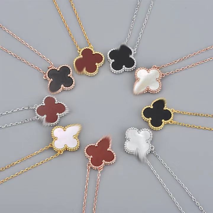Brand designer classic high-quality lucky alfalfa necklace pendant with collarbone, red agate, white mother of pearl, and original cloth bag as a gift