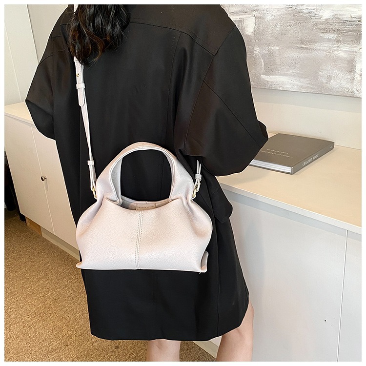 free shipping luxury bag 2026 new designer womens shoulder crossbody versatile high end textured crescent purse travel top handle cloud bag - view 4
