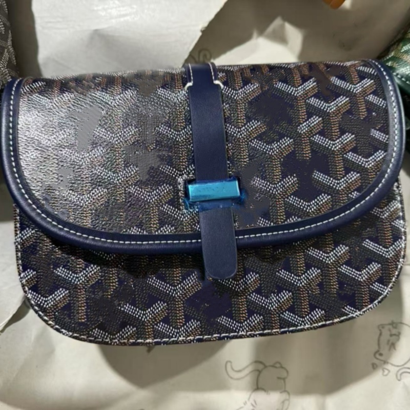 2026 Men Designer Shoulder Bags Man Messenger Bag Crossbody Purse Travel Outdoor Packs Male Luxurys bags Casual Cross Body book bag Men Fashion black AAAAAAAAA
