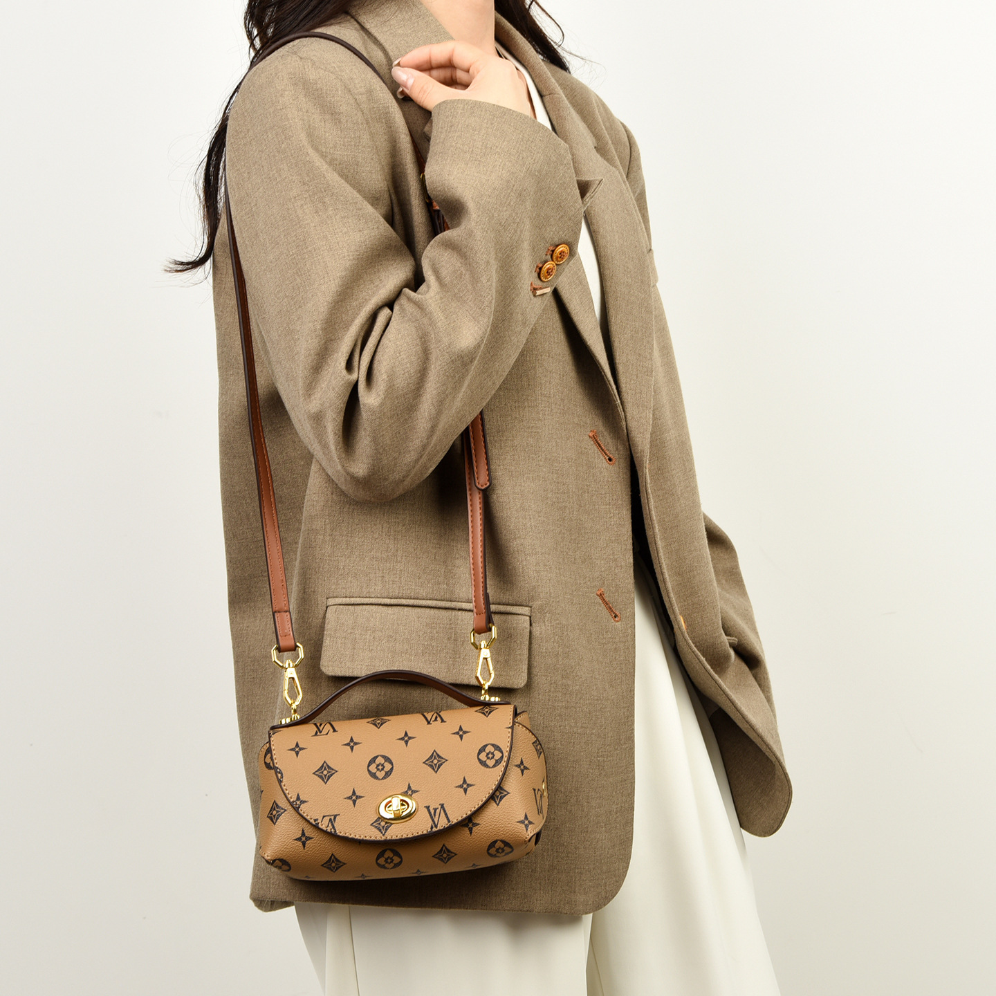 Luxury OULAIMEIZI 2026 New Fashion Retro Designer Shoulder Bags Versatile Trendy Cross Body Bags for Women - view 8