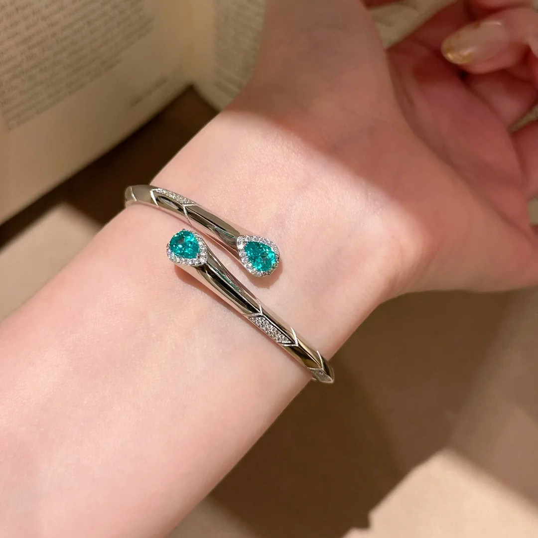 Super Shiny Zircon Blue Teardrop Open Bracelet, Light Luxury High-End Feel, Niche Design, Elegant Luxurious Jewelry - view 5