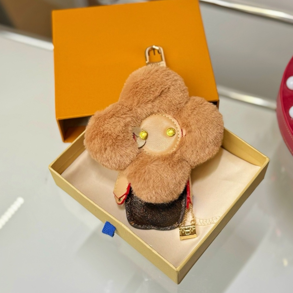 Designer Keychains Big Sunflower Furry Cartoon Luxury Lanyards Bag Charms Car Keychain Jewelry Gifts