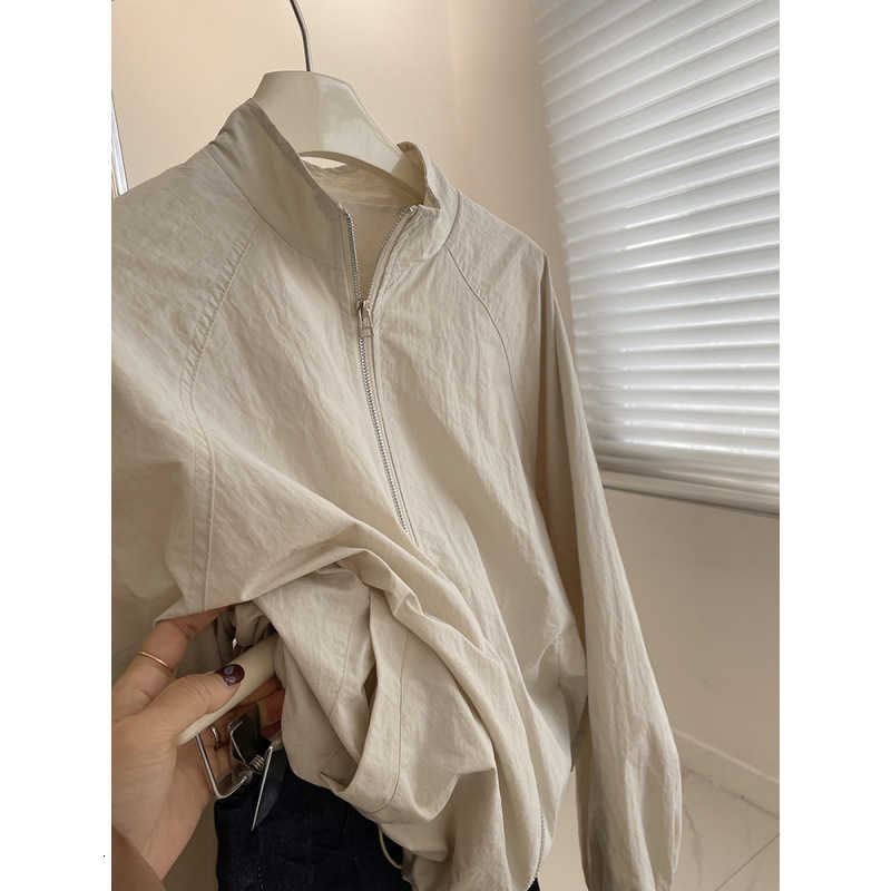 Korean-style stand-up collar short jacket for petite women, spring versatile slimming casual lightweight down jacket with zipper, sun protection jacke