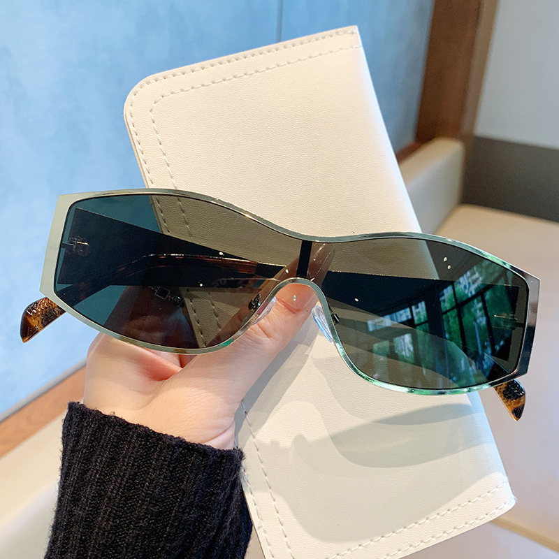Y2K Sunglasses, Women's Gold Metal Wrap-Around Eyewear, Gradient Black Lenses - UV380-Rated Protection, Waterproof Coating, Casual Retro Eyeglasses fo - view 4