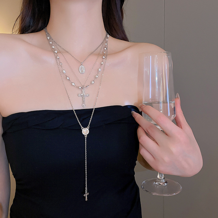 Popular European American cross Y-shaped pendant layered pearl necklace, fashionable and unique vintage collarbone chain, stylish choker - view 6