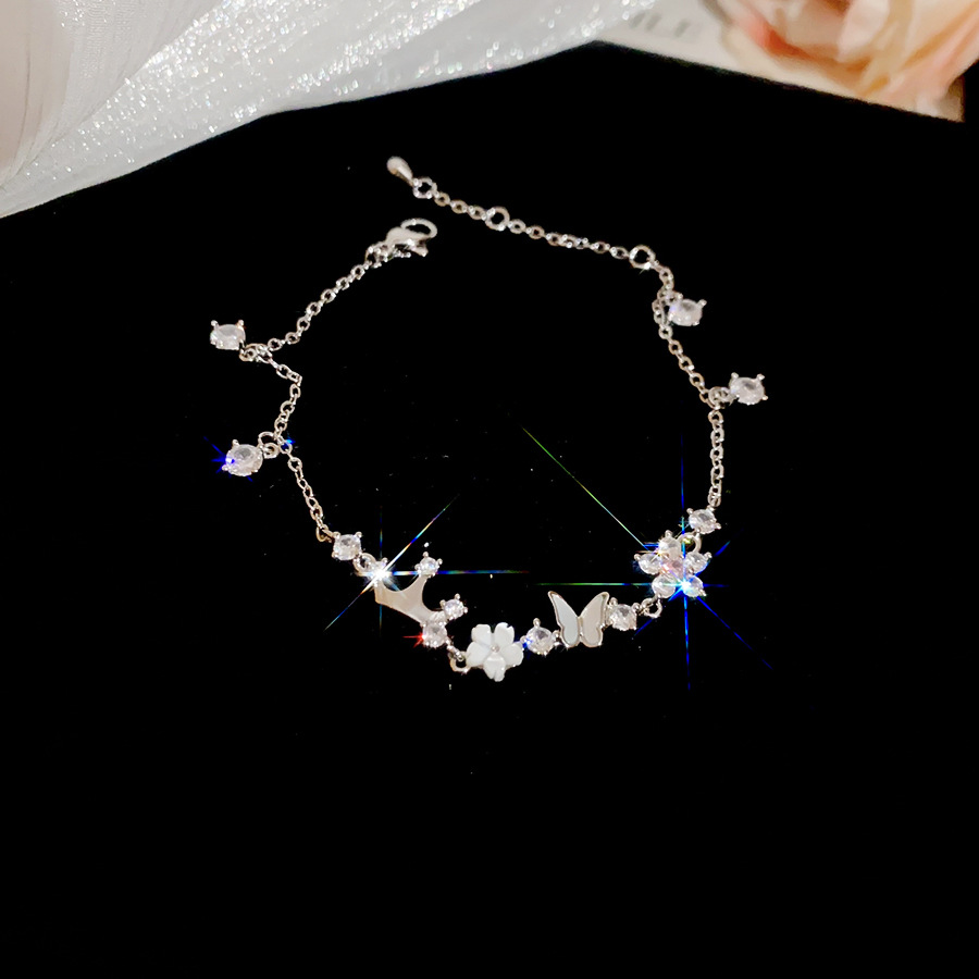 Hot-Selling Women's 2026 New Luxury Niche Exquisite Color-Retaining Butterfly Bracelet - view 5