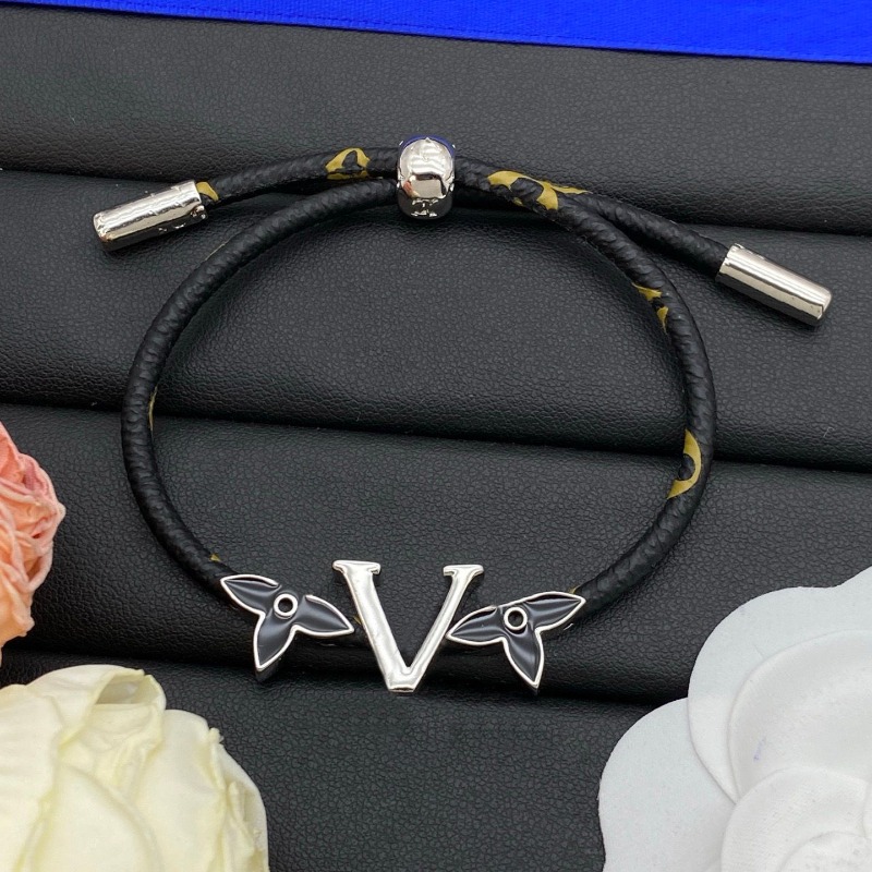 Elegant Bracelet Designer Fashion Letter Charm Bracelet Wedding Jewelry Box Party Gift Bangles Jewelry for Women
