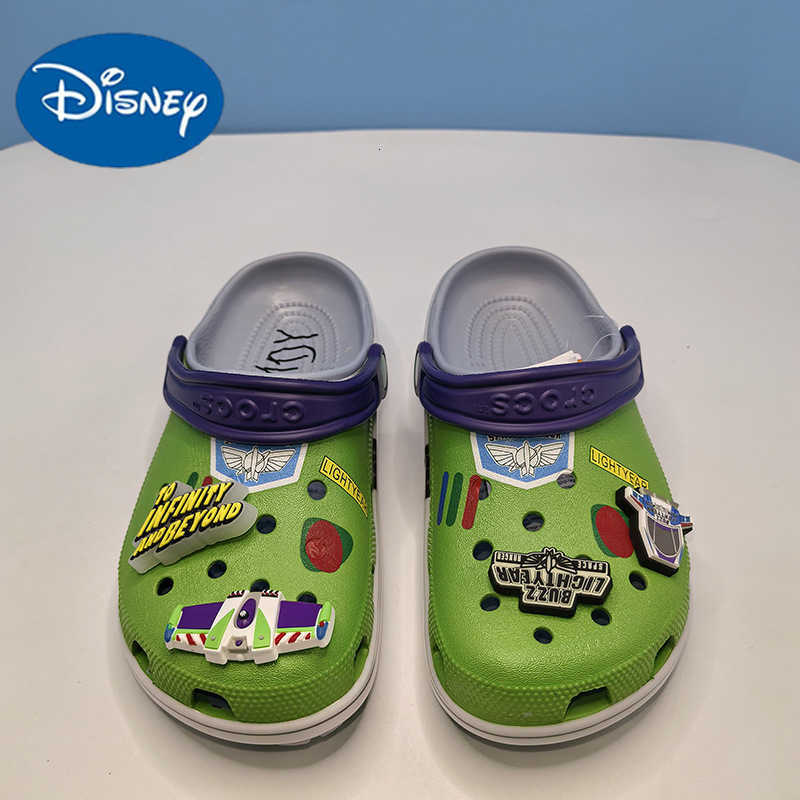 Disney cartoon co-branded Buzz Lightyear childrens clogs non-slip unisex parent-child casual beach sandals L260611