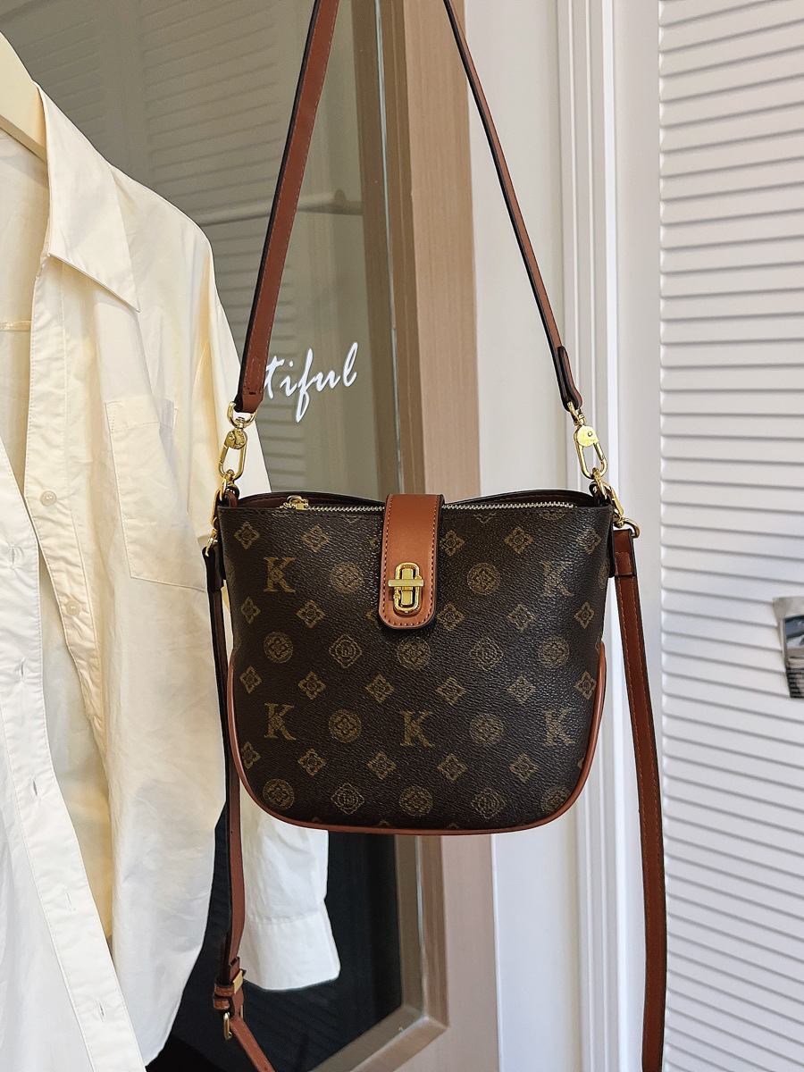 New Fashion Bag Letter Old Flower Lock Hand Carry Shoulder Diagonal Cross Bag Underarm Bag All Match Female 2026