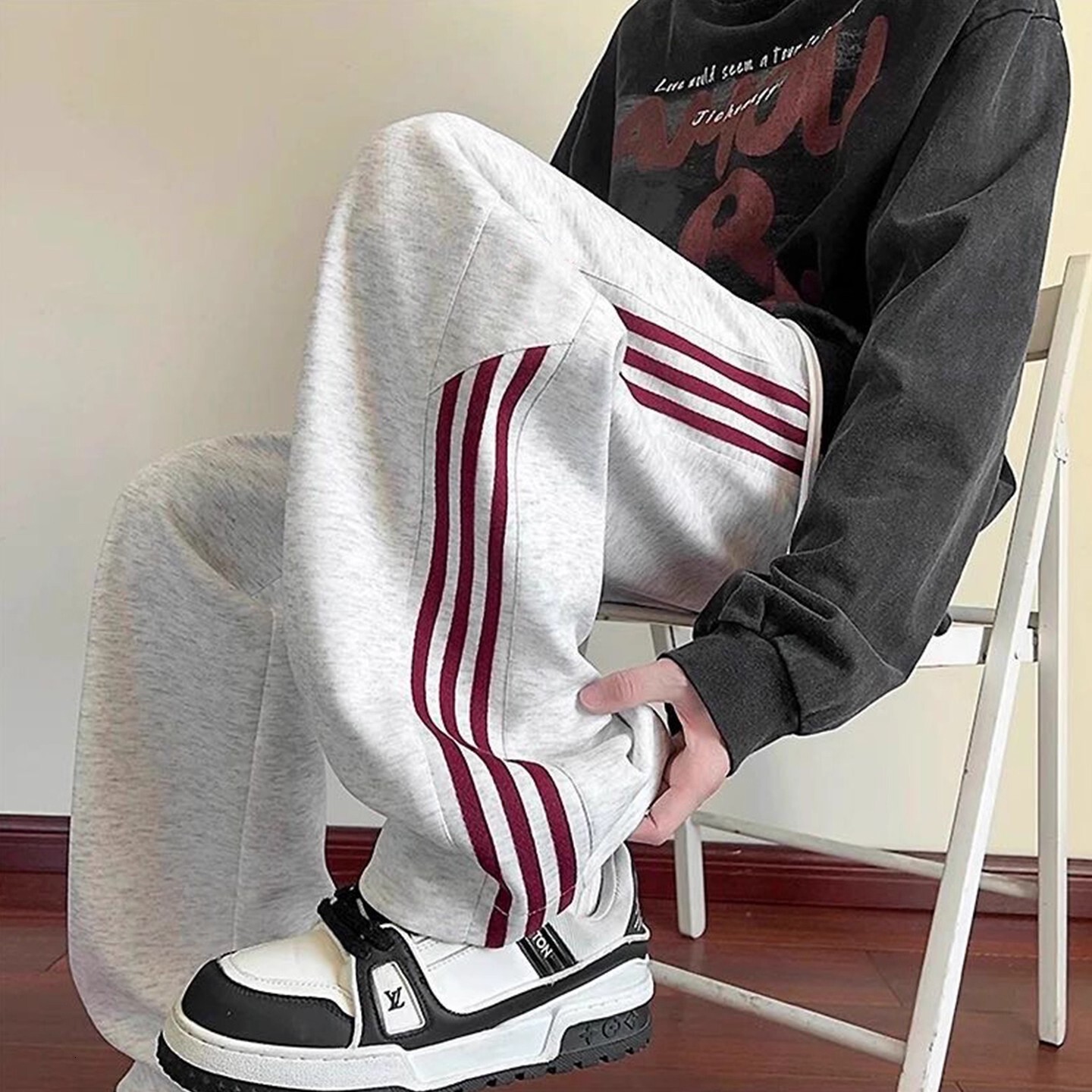 Luxury Brand Designer's New Comfortable White And Gray Sweatpants For Men, Wide-leg, Thick-fabric, Loose-fitting, Straight-cut, Casual And Sporty