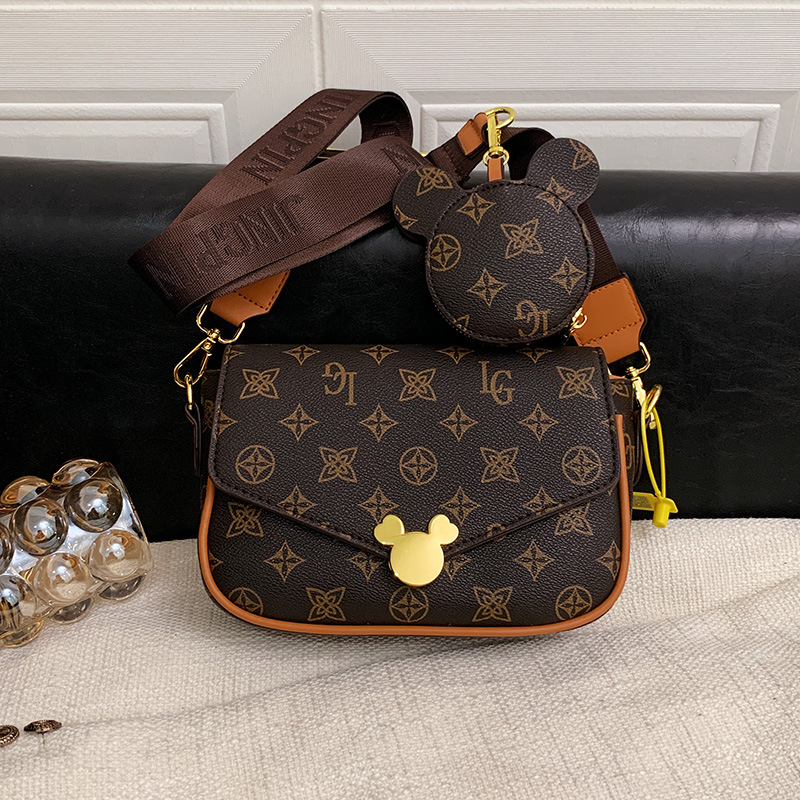 Free shipping fashionable women's bag 2026s new trend retro high-end shoulder bag commuting versatile portable crossbody bag