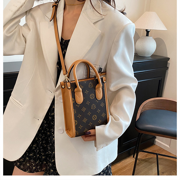 Senior Sense Small Bag Female New Style Of Color Contrast All Kinds Of Presbyter Mobile Phone Bag Vertical Style Shoulder Sling Female Bag 2026