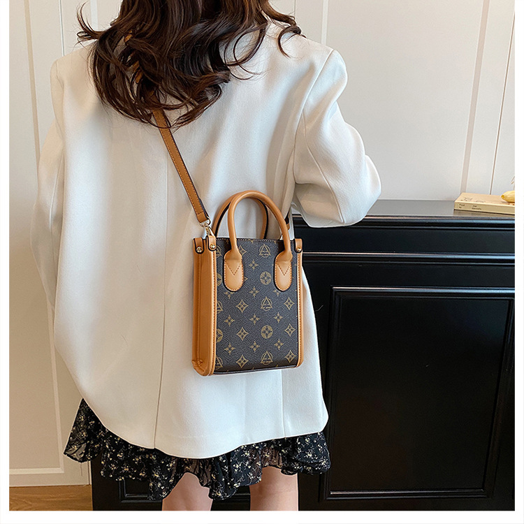 Senior Sense Small Bag Female New Style Of Color Contrast All Kinds Of Presbyter Mobile Phone Bag Vertical Style Shoulder Sling Female Bag 2026