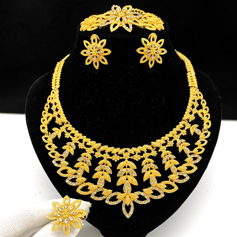 Dubai 24K Gold Plated Boutique Jewelry Set Fashion Gold 4pcs Set/Necklace/Earrings/Rings/Bracelets Wedding Wholesale 240910