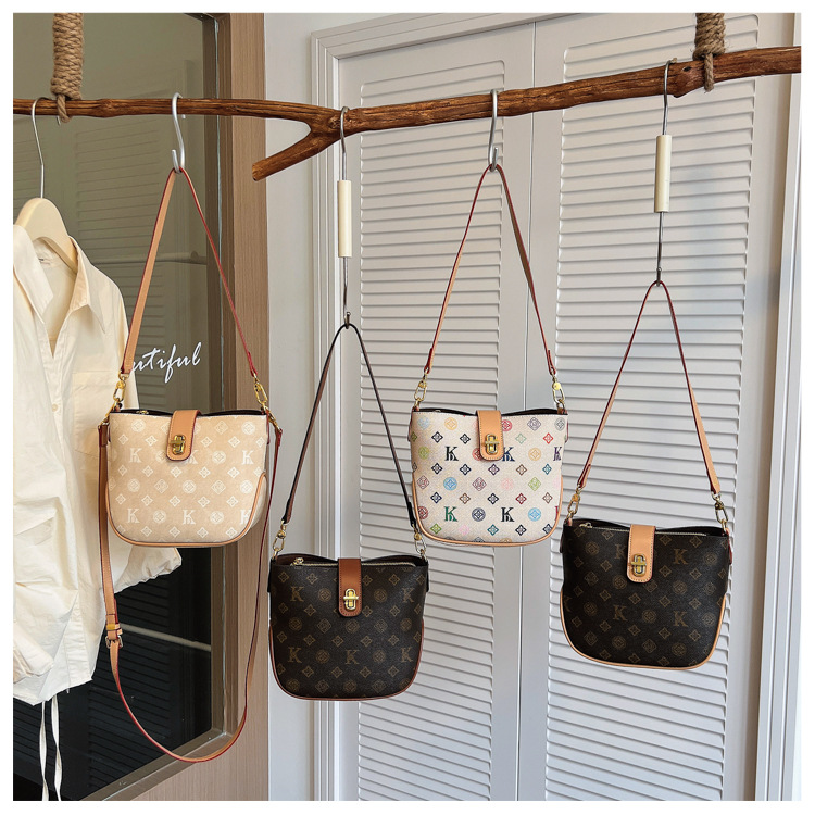 New Fashion Bag Letter Old Flower Lock Hand Carry Shoulder Diagonal Cross Bag Underarm Bag All Match Female 2026