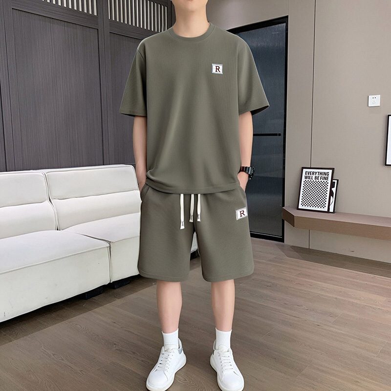 New Fashion design 2026 Summer New Men's Casual Sportswear Set, 2 Piece Loose Fit Short Sleeve T-Shirt & Shorts