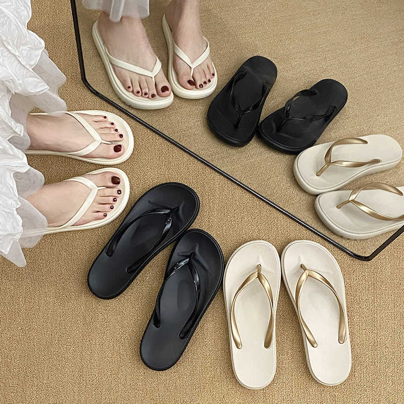 New style beach-friendly slip-on wedge sandals for women, made of EVA material, fashionable for wearing outside, thick sole, anti-slip design X260613