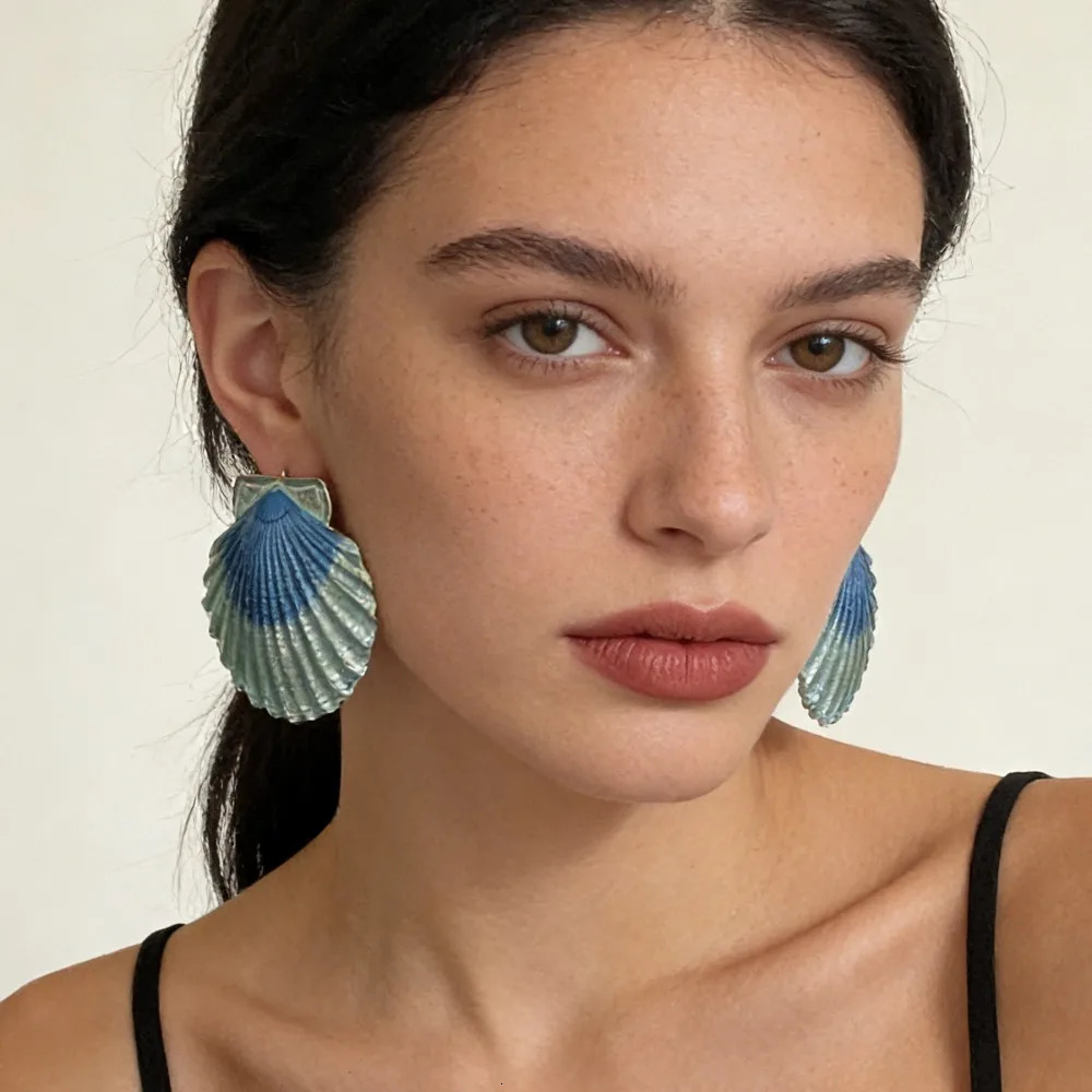 Bohemian Gradient Blue Seashell Drop Earrings for Women Summer Beach Vacation Jewelry 260612