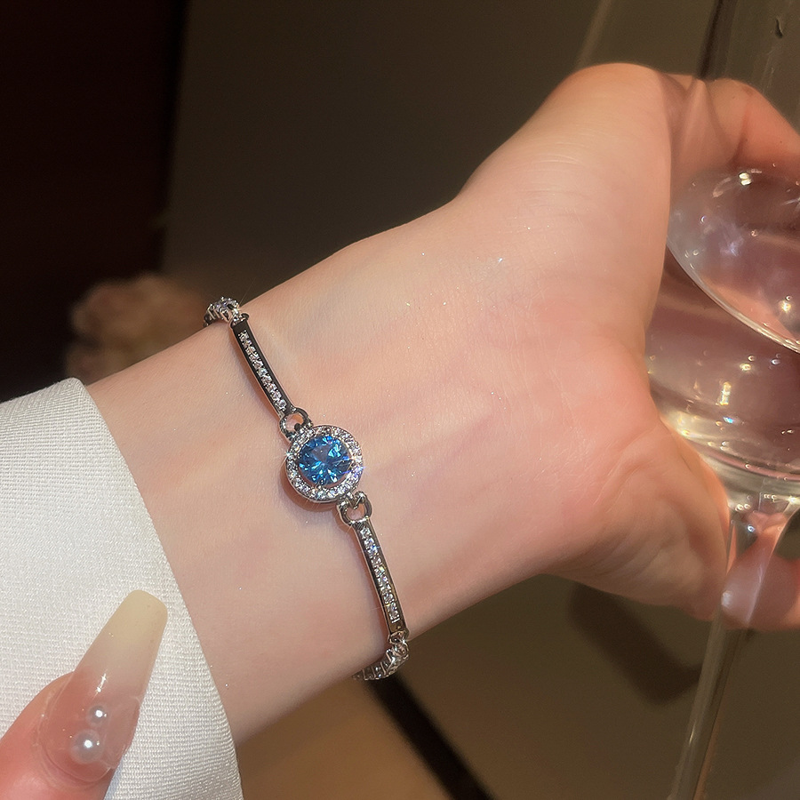 Vintage super shiny zircon round bracelet for women, light luxury high-end feel, niche fashion jewelry wholesale - view 8
