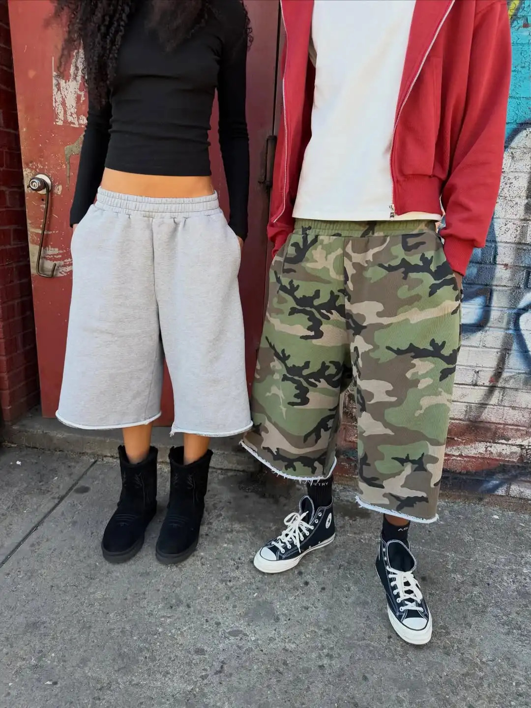 Camouflage Baggy Sweat Shorts Y2K Streetwear Raw Edge Patch Pocket Elastic Waist Loose Casual Wide Leg Shorts for Men Women 260613
