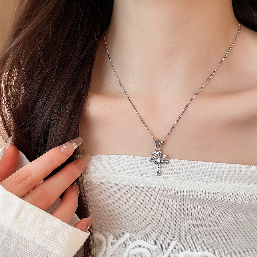 Zircon key cross necklace, light luxury niche high-end clavicle chain, personalized fashion jewelry for women - view 5