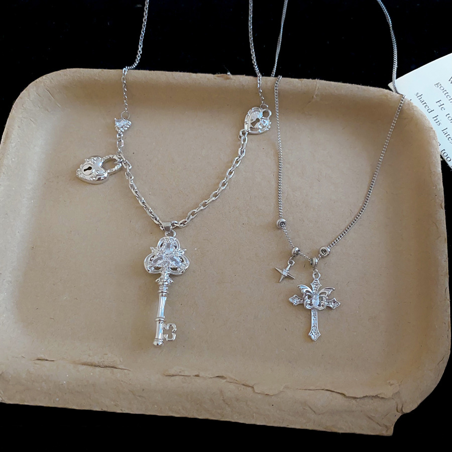 Zircon key cross necklace, light luxury niche high-end clavicle chain, personalized fashion jewelry for women - view 8