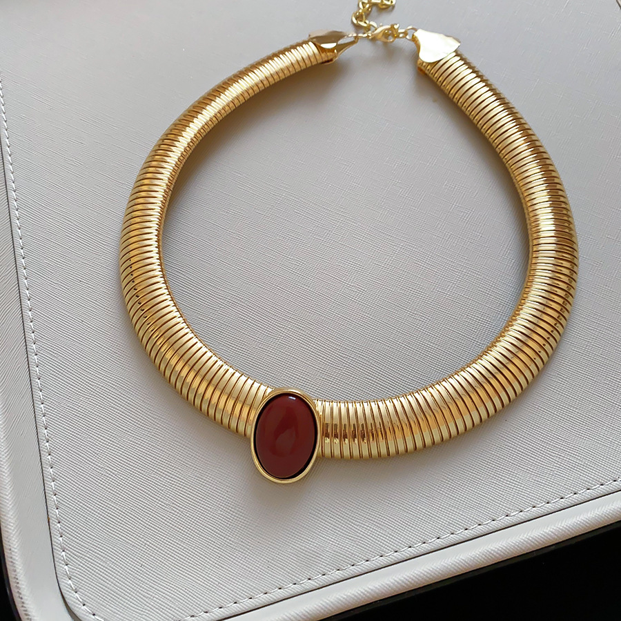European American cross-border vintage court-style spiral snake bone chain necklace with oval resin pendant, light luxury and high-end feel - view 7
