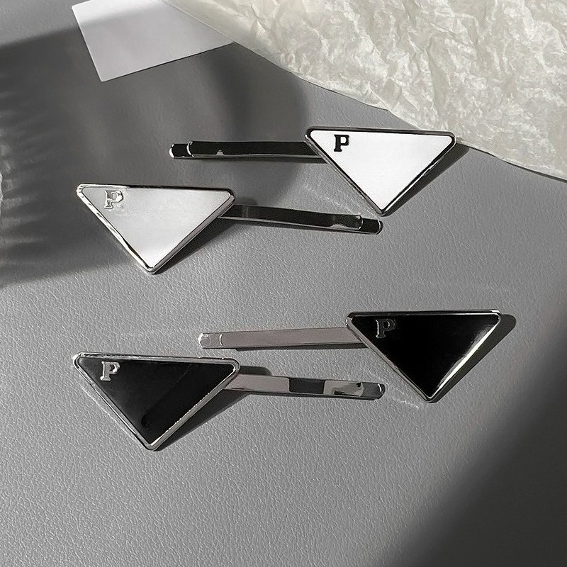 Japanese and Korean Side-parted Hair Clips Popular One-strand Hair ClipsInverted Triangle-shaped Hair Clips