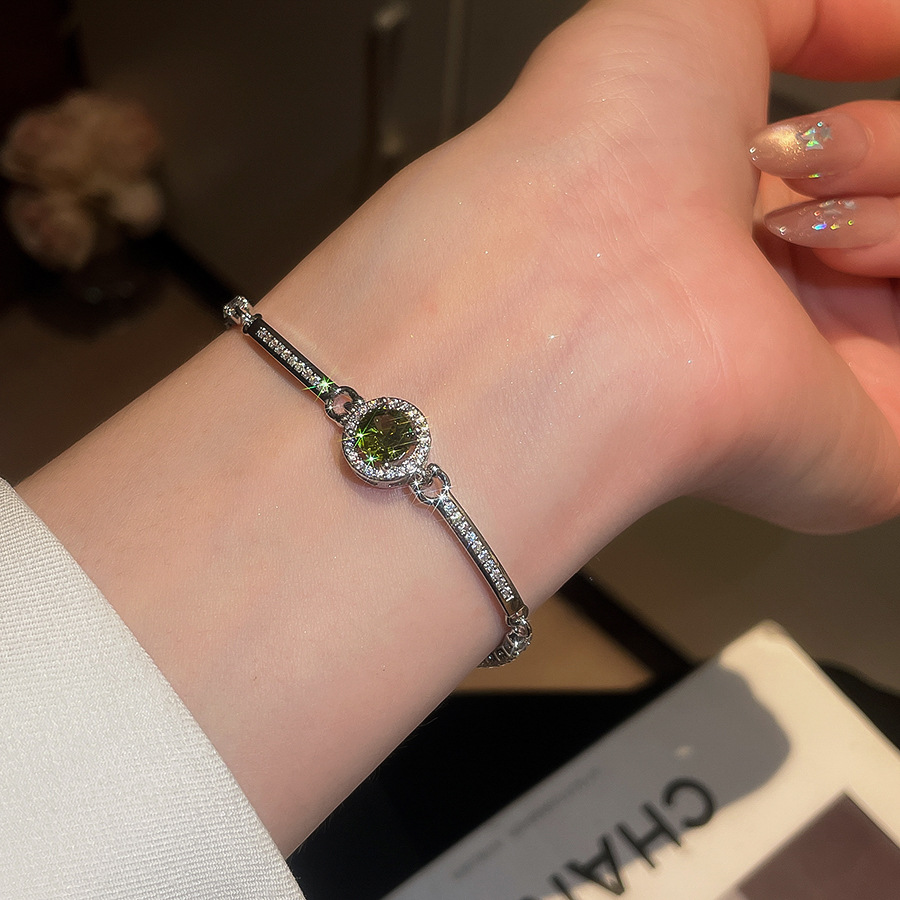Vintage super shiny zircon round bracelet for women, light luxury high-end feel, niche fashion jewelry wholesale - view 4
