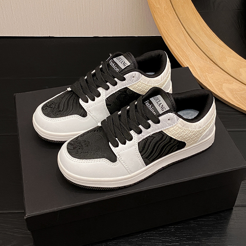 Free Shipping 2026 Designer Shoes Breathable Flat Skate Sneakers 2026 New, Street Style Casual Sport Shoes for Men & Women