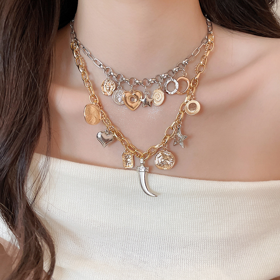 European American cross-border popular metal double-layer pentagram heart pendant necklace, fashionable and creative collarbone chain choker - view 7